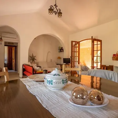I Pini 50 Mt Dalla Holiday home *